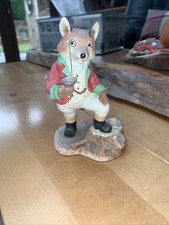 Villeroy & Boch Foxwood Tales PICNIC AT FOXWOOD FT10 SQUIRE FOX Ornament Figure