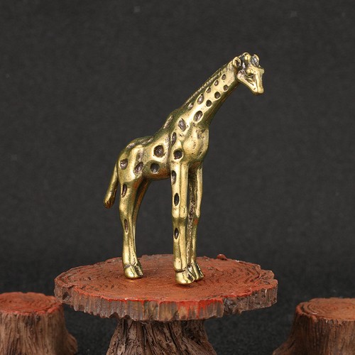 Giraffe statue - statue,