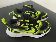 Junior Nike Cosmic Runners Trainers Size UK 3 New Without Tags RRP £37.99