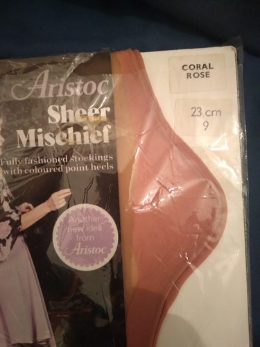 Pair aristoc sheer - 1,