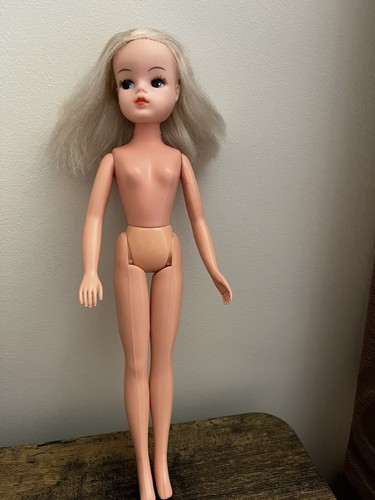 Ash blonde sindy - ash, tlc