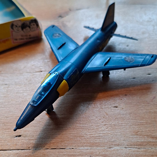 Corgi aircraft 1305 grumman - aircraft,
