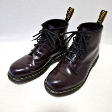 Doc Martins 101 Women's Boots 6 Hole UK Size  5 Colour  Aubergine / Burgundy.