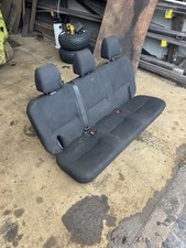 Discovery 4 Commercial Rear