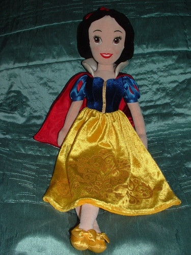 Disney store snow white - disney,