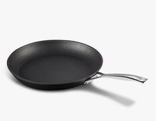 Le Creuset Toughened Non Stick 28cm Shallow Fry Pan Premium Cookware 