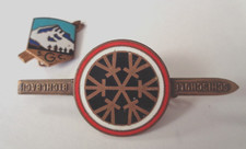 2 VINTAGE SKI ENAMEL LAPEL