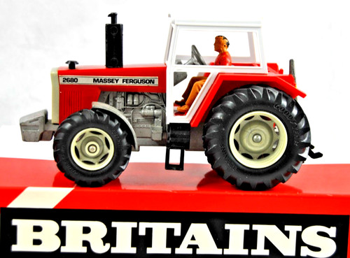 Britains 9520 mf massey - 1:32,