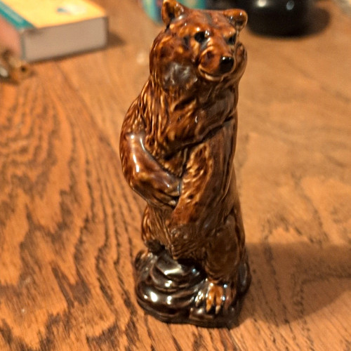Eagle scotch whisky bear - eagle's,