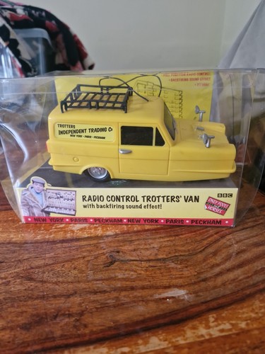 Radio control trotters van - control,