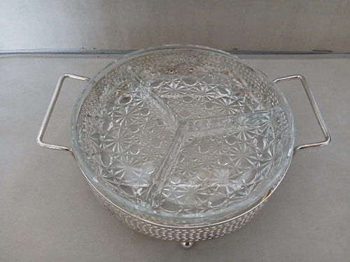 Pretty floral glass nibble - pretty,