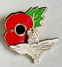 POPPY Lapel Badge WW1 WW2 PARACHUTE REGIMENT  Poppy Day Large New Design