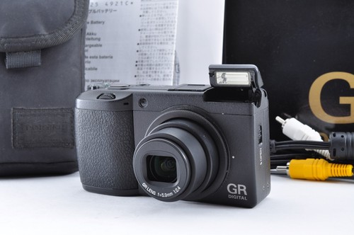 Ricoh digital near mint - ricoh, ii