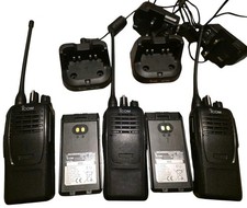 ICOM IC-F2000 Handheld UHF Radio x3 With 2 charging bases 2 Spare Batteries 