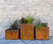 30x30x30cm Rusted steel