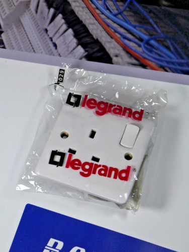 Legrand gang switched socket - legrand, 1