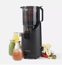 Fridja f2500 SLOW  Self Feeding Whole Fruit Juicer - New Reconditioned- UK Sale