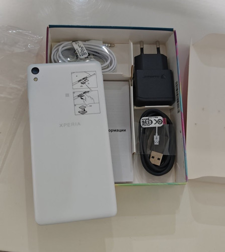 Sony xperia white - sony, xa