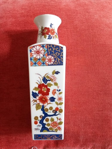 Beautiful oriental square vase - beautiful,