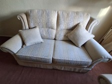 3 piece settee/sofa/armchairs