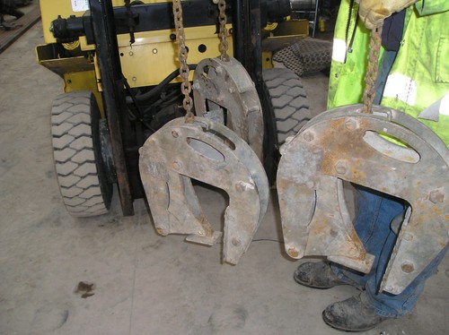 Conquip manhole lifting clamps - lifting,