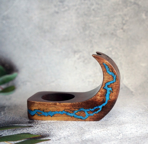 Handcrafted wooden tobacco