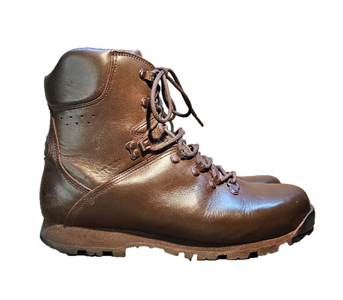 Lightweight hiking boots
