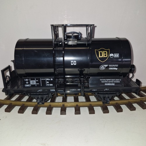 Scale black oil - g, tanker