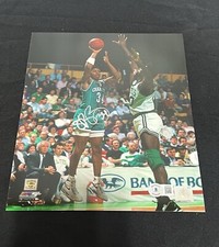 J.R. Reid Signed 8x10 Photo Charlotte Hornets Beckett