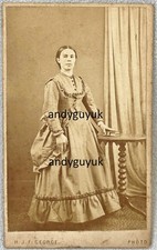 CDV RARE LADY STANDING BY GEORGE OF BRACKNELL BERKSHIRE ANTIQUE PHOTO TABLE