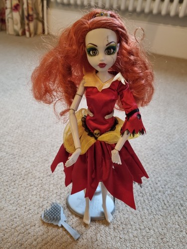 Belle once upon zombie - belle, doll