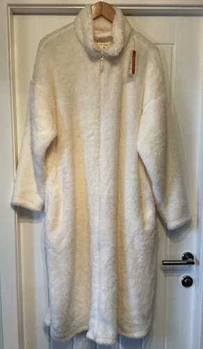 Flufffy zipped dressing - s,