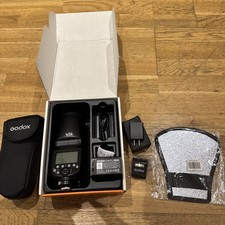GODOX V1 Pro-N speedlite flash