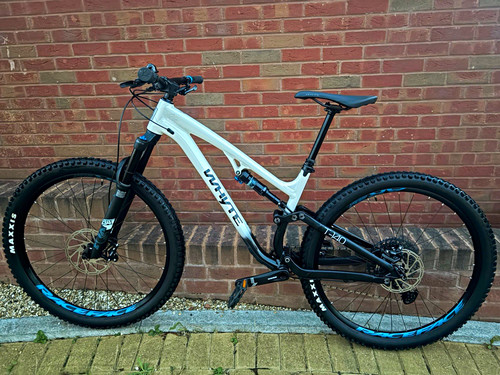 Brand new 2025 carbon full - brand,
