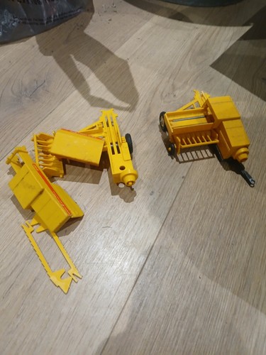 Britains farm toys spares - britains,