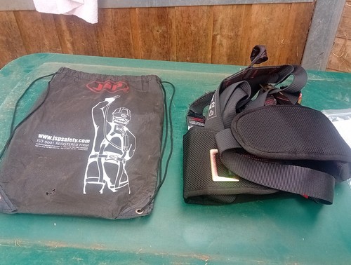 Safety harness new - j,