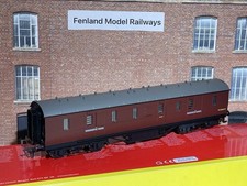 Hornby OO Gauge R4237A BR Stanier Maroon Parcels Van M31040M Ex-LMS