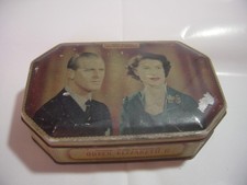 Vintage 1953 Coronation Souvenir toffee Tin Queen Elizabeth 11 Collectable rare