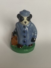 WADE.  TRAVELLING BADGER