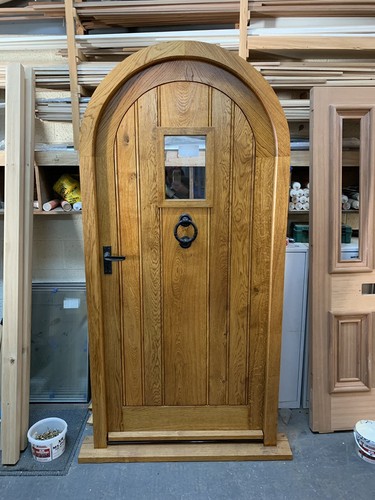 Oak arched front - in,
