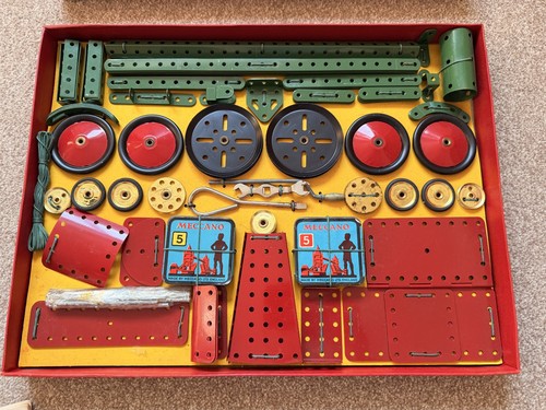 Meccano set outfit new - 5,