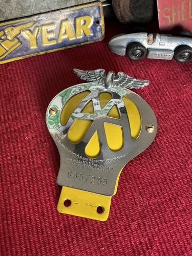 Vintage car badge - badge, member