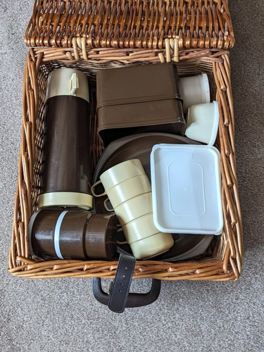 Vintage picnic set basket