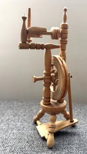 Vintage Miniature Treadle Spinning Wheel Wooden Model machine moving parts 19cm 