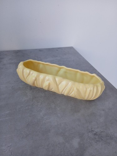 Vintage sylvac 2486 - vintage, yellow