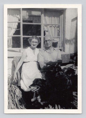 Old photo man woman - b&w, &