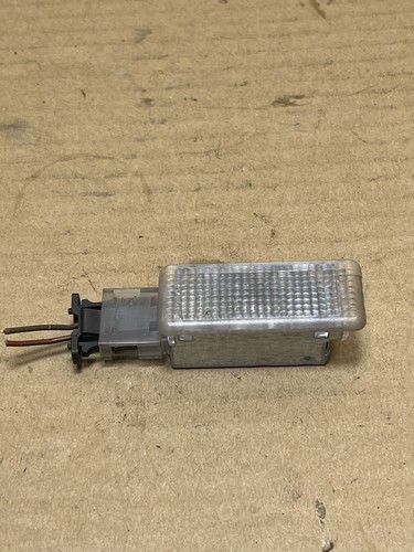 Glove box lid lamp - glove,
