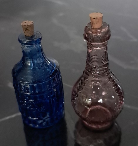 Two vintage miniature glass - vintage,