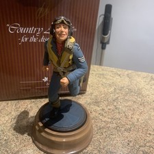 SCRAMBLE ! ”Vintage Danbury Mint sculpture by John Wincentzen RAF fighter pilot 