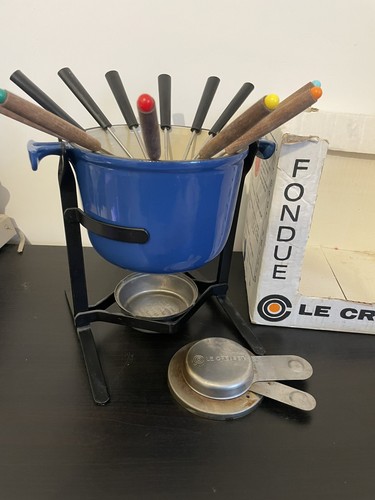 Creuset blue fondue set - le,